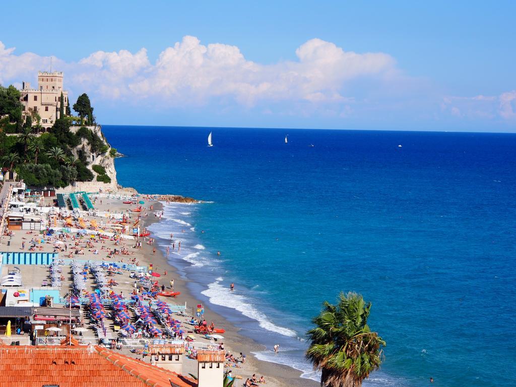 Lido Resort Finale Ligure Exterior foto