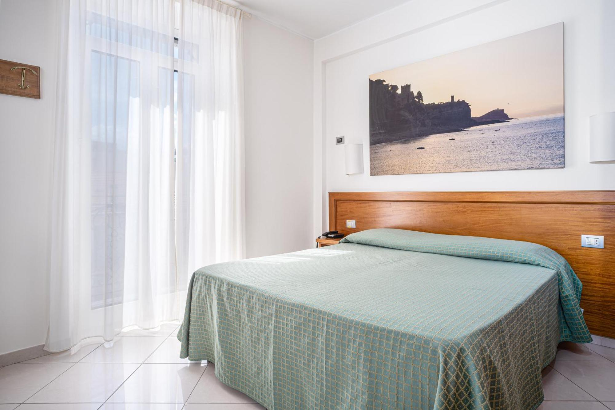 Lido Resort Finale Ligure Exterior foto